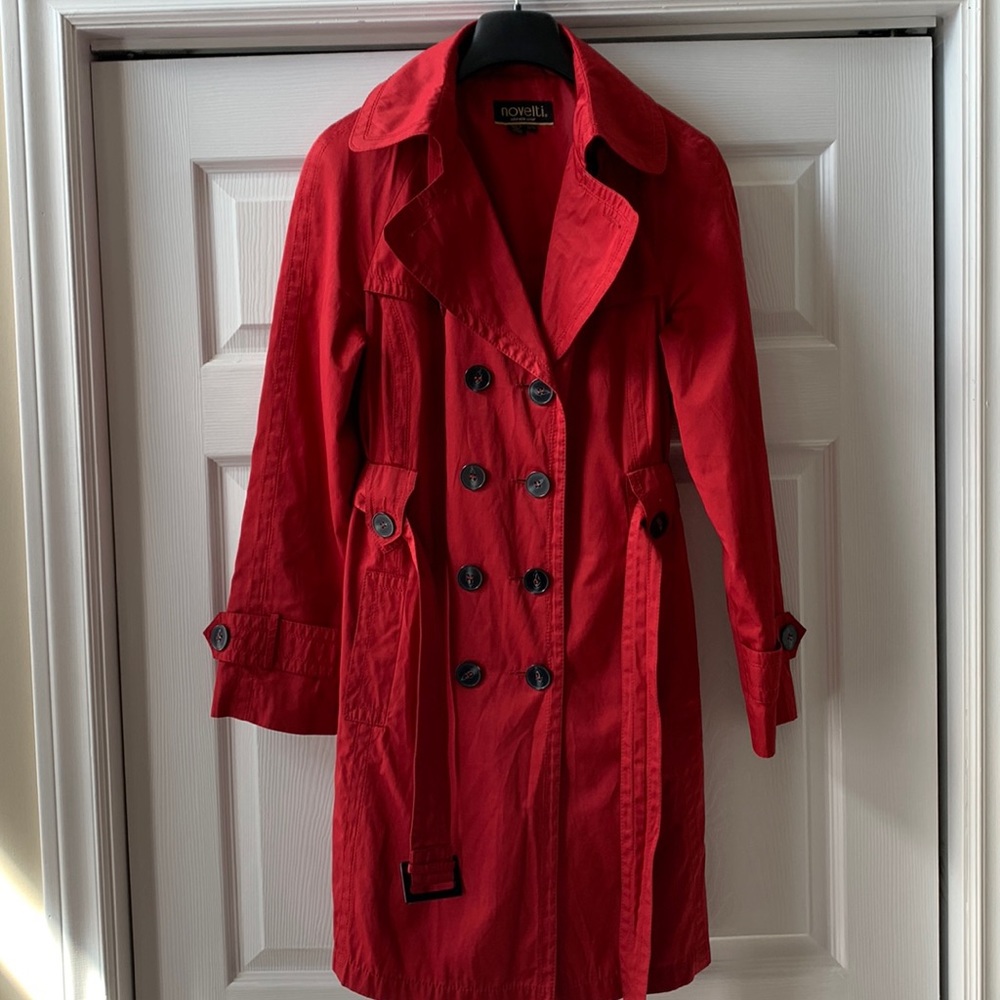Red lightweight double breasted lined trench coat EUC